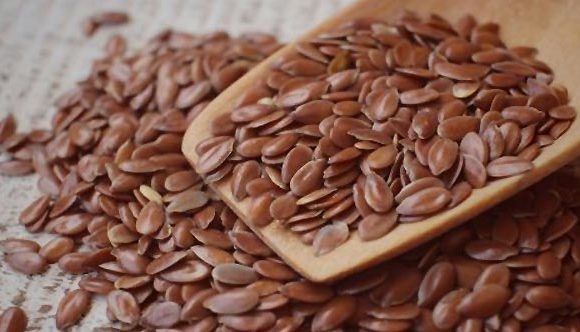 4 Ways Flaxseeds Help In Weight Loss