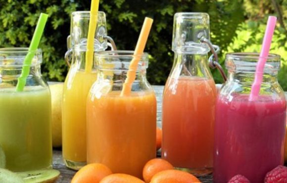 7 Raw Vegetable Juices That Detoxify Your Body