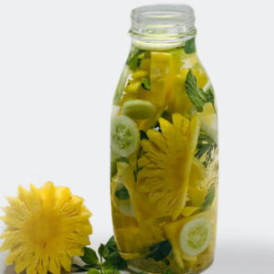 De-bloat with Pineapple Cucumber Mint Detox water